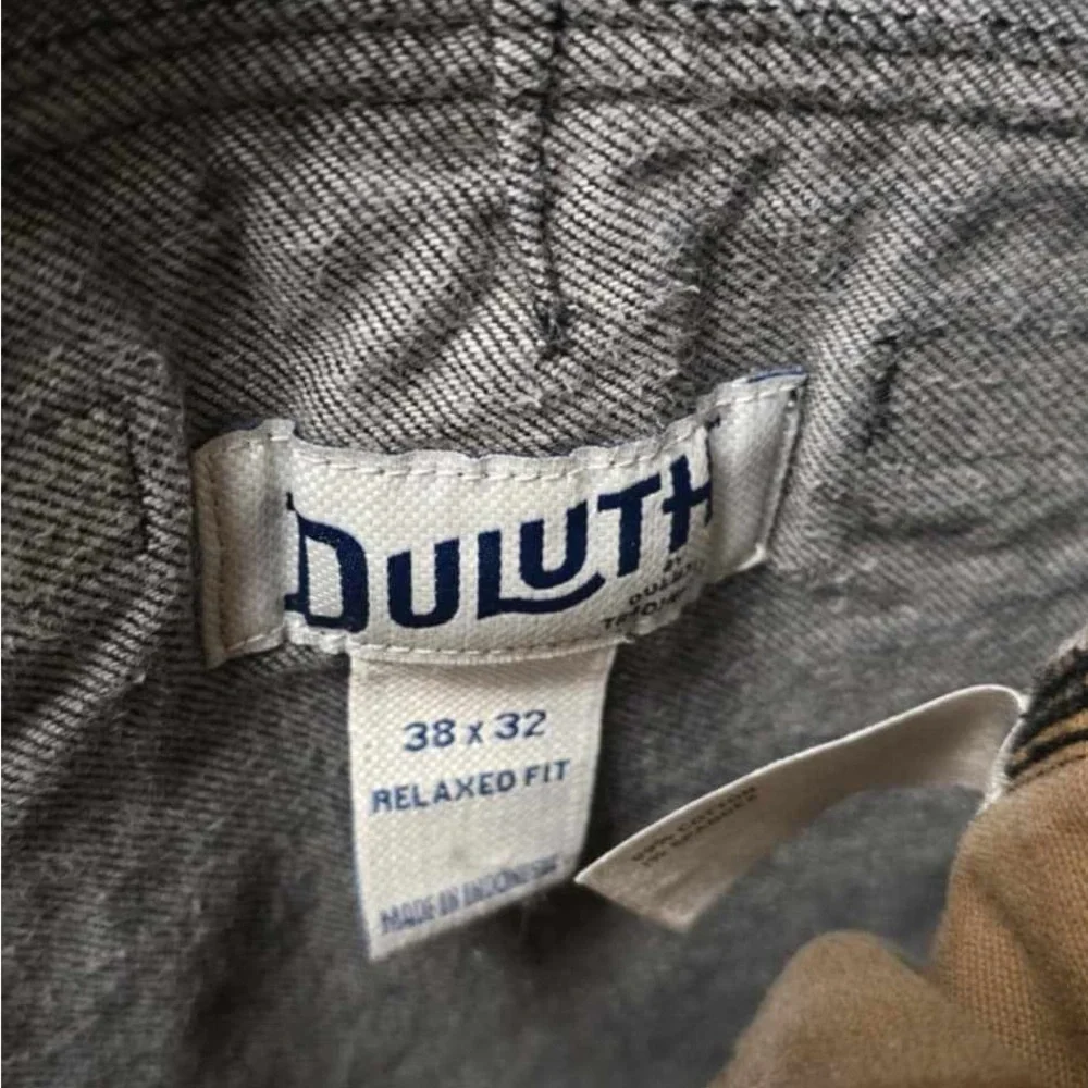 Duluth trading Co. Men's 38x32 relaxed fit. Gray‎ work pants carpenter utility